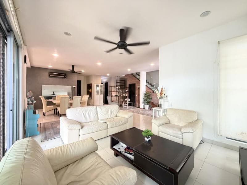 Semi-Detached House for Sale in Bandar Baru Bangi (Selangor) - Nana Cheah - Living Room - PropertyGuru.com.my