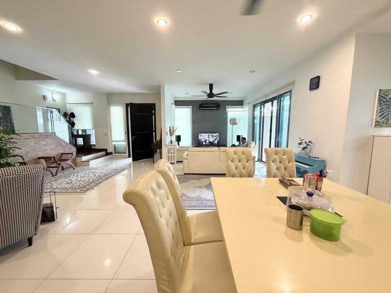Semi-Detached House for Sale in Bandar Baru Bangi (Selangor) - Nana Cheah - Living Room - PropertyGuru.com.my