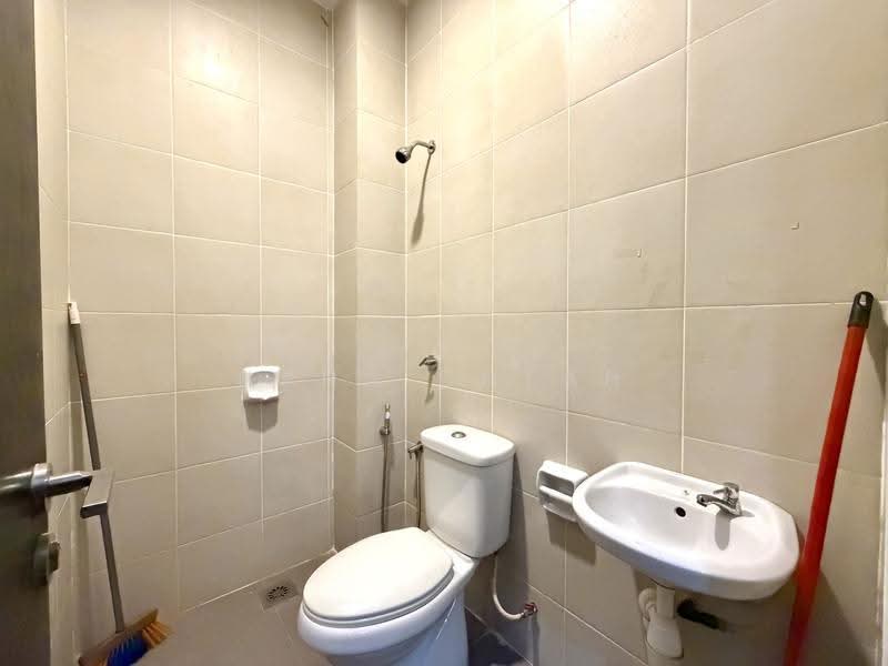 Semi-Detached House for Sale in Bandar Baru Bangi (Selangor) - Nana Cheah - Bathroom - PropertyGuru.com.my