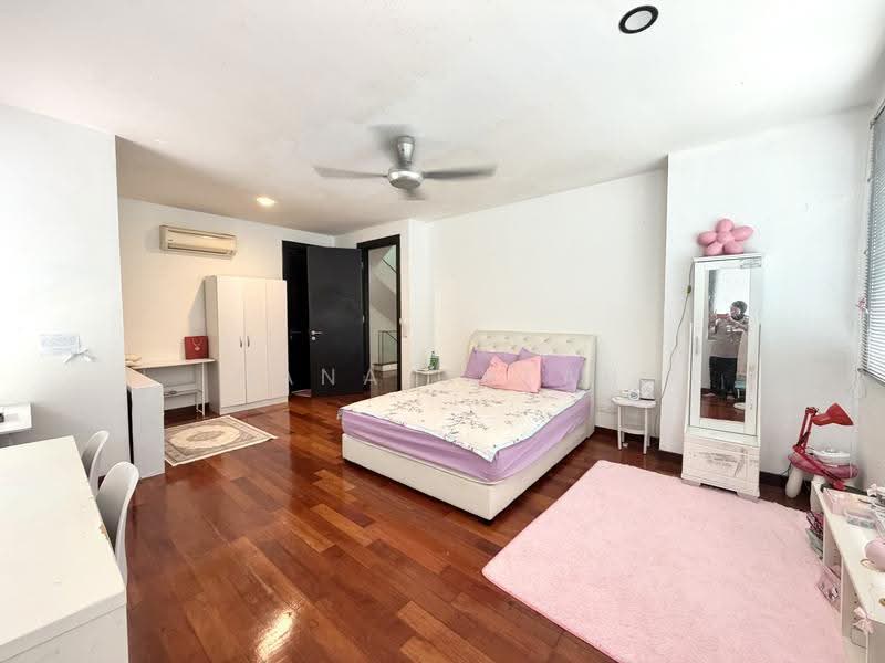 Semi-Detached House for Sale in Bandar Baru Bangi (Selangor) - Nana Cheah - Bedroom - PropertyGuru.com.my