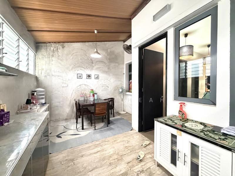 Semi-Detached House for Sale in Bandar Baru Bangi (Selangor) - Nana Cheah - Dining Room - PropertyGuru.com.my