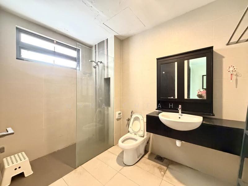 Semi-Detached House for Sale in Bandar Baru Bangi (Selangor) - Nana Cheah - Bathroom - PropertyGuru.com.my