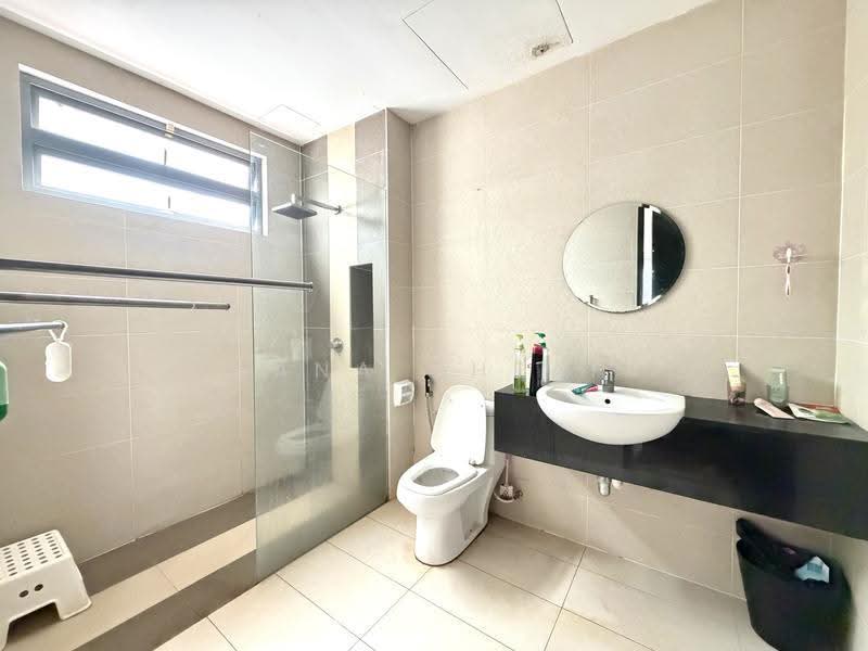 Semi-Detached House for Sale in Bandar Baru Bangi (Selangor) - Nana Cheah - Bathroom - PropertyGuru.com.my