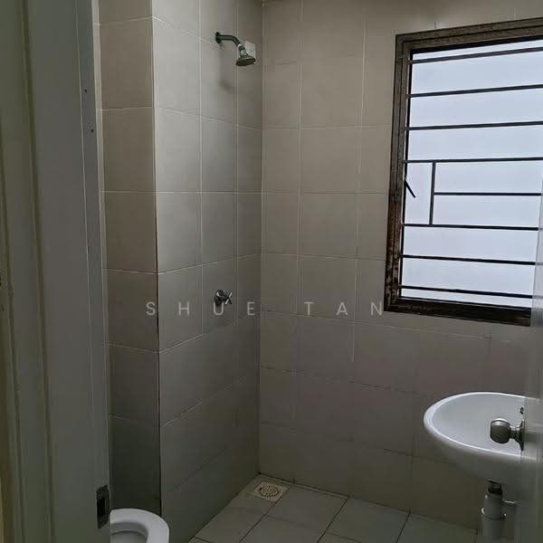Pangsapuri untuk Disewa di Suria Ixora - Shue Tan - Bathroom - PropertyGuru.com.my