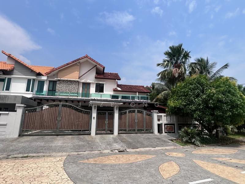 Rumah Berkembar untuk Dijual di Bandar Kinrara Seksyen 1 (Bandar Kinrara) - Jaze Ong - Exterior - PropertyGuru.com.my