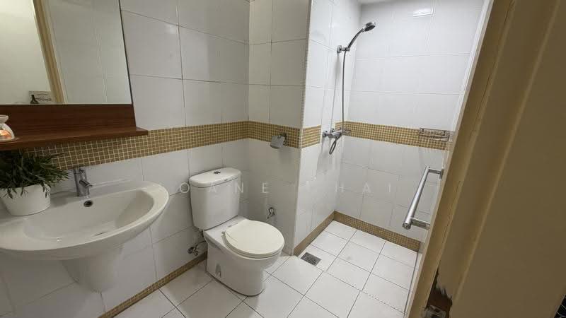 Service Residence for Sale at i-Zen @ Kiara 1 - Joane Chai - Bathroom - PropertyGuru.com.my