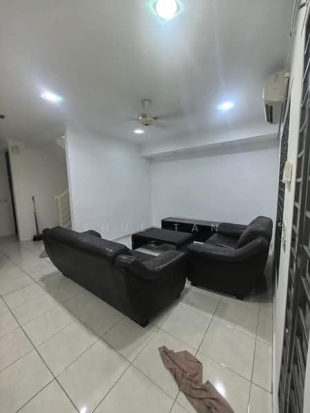 2-storey Terraced House for Rent in Setia Alam (Selangor) - Shue Tan - Living Room - PropertyGuru.com.my