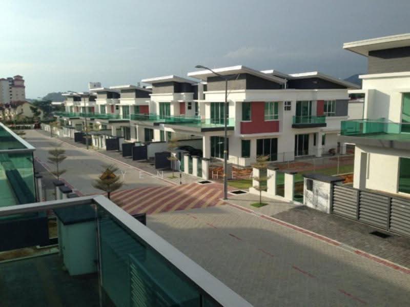 Rumah Berkembar untuk Dijual di Taman Villa Perdana (Kajang) - Yen Cheah - PropertyGuru.com.my