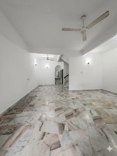 2-storey Terraced House for Sale in Taman Sentosa Perdana (Klang) - Josephine Pea LS - Living Room - PropertyGuru.com.my