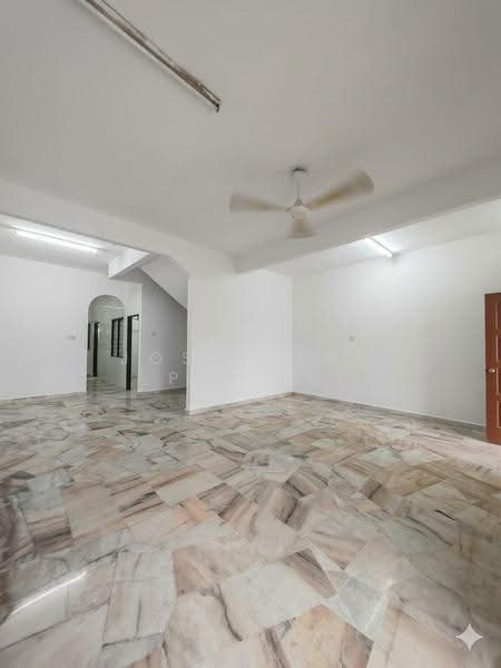 2-storey Terraced House for Sale in Taman Sentosa Perdana (Klang) - Josephine Pea LS - Living Room - PropertyGuru.com.my