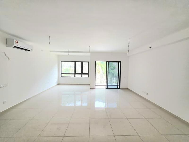 Kediaman Servis untuk Dijual di D'Erica - Justin Voon - Living Room - PropertyGuru.com.my