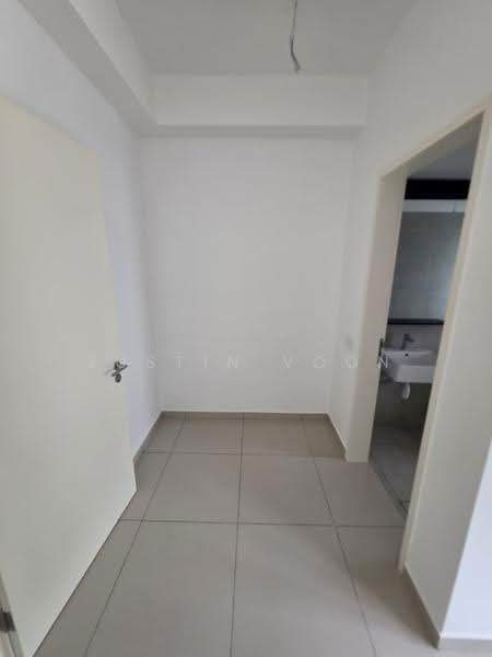 Kediaman Servis untuk Dijual di D'Erica - Justin Voon - Corridor - PropertyGuru.com.my