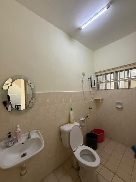 Rumah Teres 2-Tingkat untuk Dijual di Bandar Putra Kulai (Kulai) - Claire Lai - Bathroom - PropertyGuru.com.my