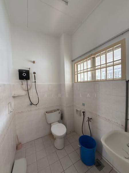 Rumah Teres 2-Tingkat untuk Dijual di Bandar Putra Kulai (Kulai) - Claire Lai - Bathroom - PropertyGuru.com.my