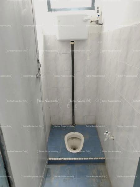 1-storey Terraced House for Sale in Taman Pengkalan Timah (Lahat) - Kar Long Lee - Bathroom - PropertyGuru.com.my
