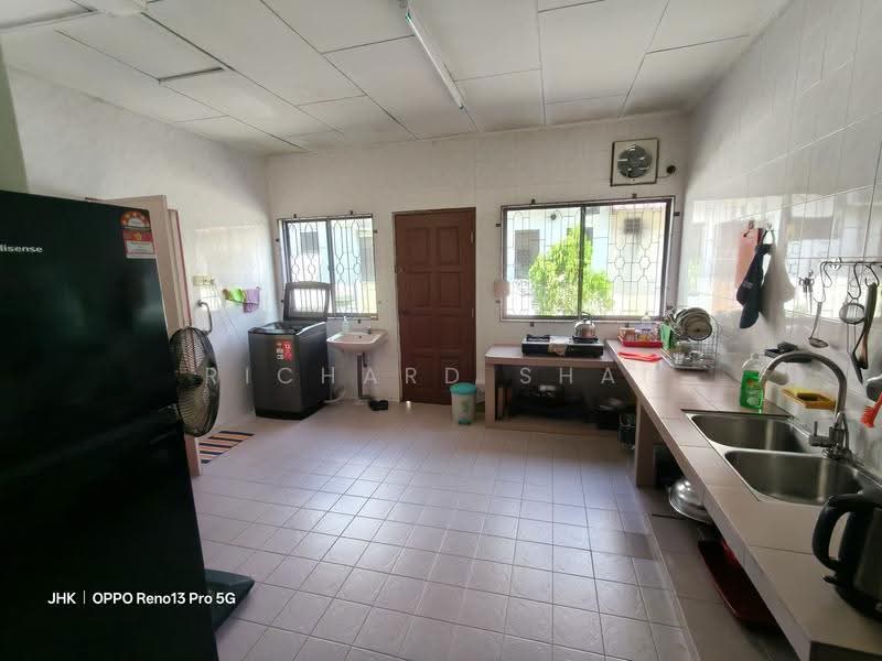 2-storey Terraced House for Rent in Permas Jaya (Johor) - Richard Shai - Kitchen - PropertyGuru.com.my