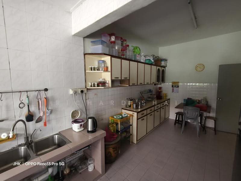 2-storey Terraced House for Rent in Permas Jaya (Johor) - Richard Shai - Kitchen - PropertyGuru.com.my