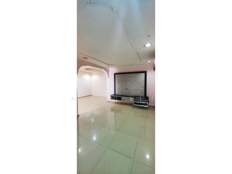 2-storey Terraced House for Sale in Bandar Bukit Tinggi (Klang) - Alvin Lim - Living Room - PropertyGuru.com.my