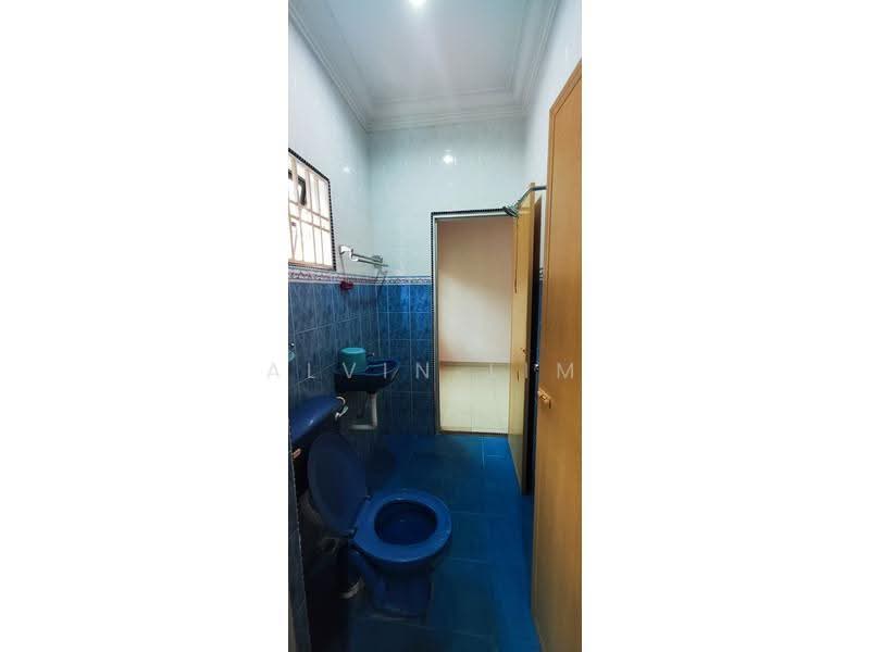 2-storey Terraced House for Sale in Bandar Bukit Tinggi (Klang) - Alvin Lim - Bathroom - PropertyGuru.com.my