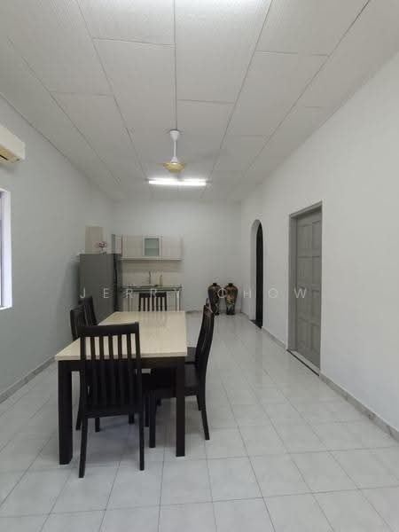 Rumah Berkembar untuk Dijual di New Pasir Puteh (Ipoh) - Jerry Chow - Dining Room - PropertyGuru.com.my
