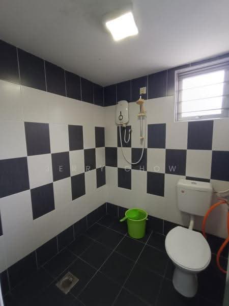 Rumah Berkembar untuk Dijual di New Pasir Puteh (Ipoh) - Jerry Chow - Bathroom - PropertyGuru.com.my