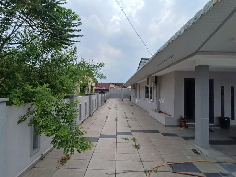 Rumah Berkembar untuk Dijual di New Pasir Puteh (Ipoh) - Jerry Chow - Exterior - PropertyGuru.com.my