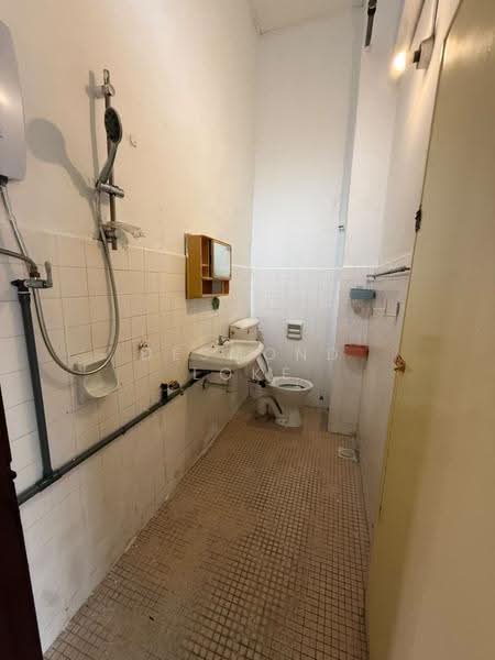 2-storey Terraced House for Rent in Ampang (Kuala Lumpur) - Desmond Loke - Bathroom - PropertyGuru.com.my