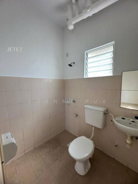 Apartment for Rent at Pangsapuri Kasuarina - Joanne Pua - Bathroom - PropertyGuru.com.my