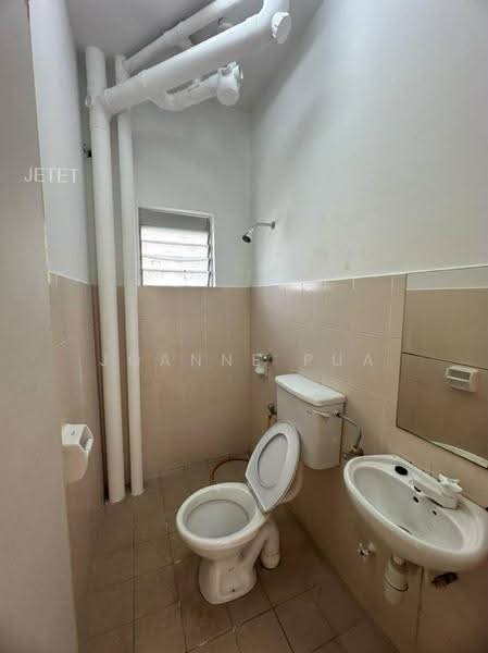 Apartment for Rent at Pangsapuri Kasuarina - Joanne Pua - Bathroom - PropertyGuru.com.my