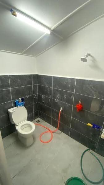Rumah Teres 2-Tingkat untuk Dijual di Taman Daya (Johor Bahru) - Vanessa Lim - Bathroom - PropertyGuru.com.my