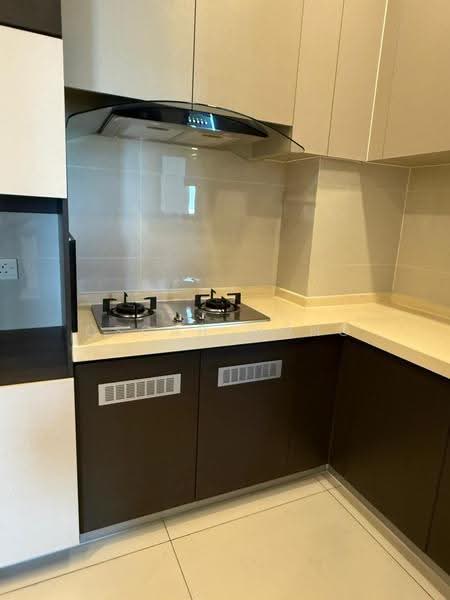 Condominium for Rent at Kings Bay @ Country Garden Danga Bay - Oscar Wong - Kitchen - PropertyGuru.com.my