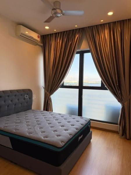 Condominium for Rent at Kings Bay @ Country Garden Danga Bay - Oscar Wong - Bedroom - PropertyGuru.com.my