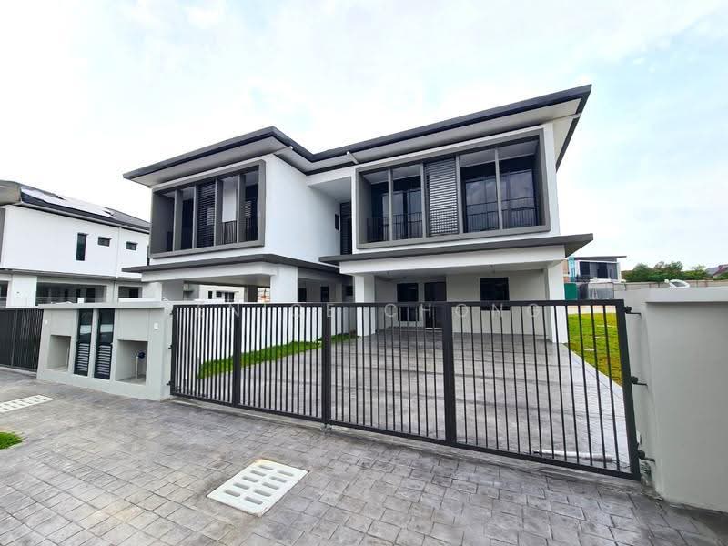 Rumah Berkembar untuk Dijual di Bandar Kinrara (Selangor) - Venice Chong - Exterior - PropertyGuru.com.my
