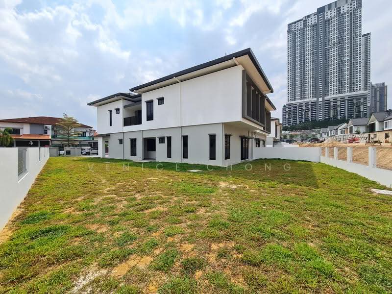 Rumah Berkembar untuk Dijual di Bandar Kinrara (Selangor) - Venice Chong - Exterior - PropertyGuru.com.my