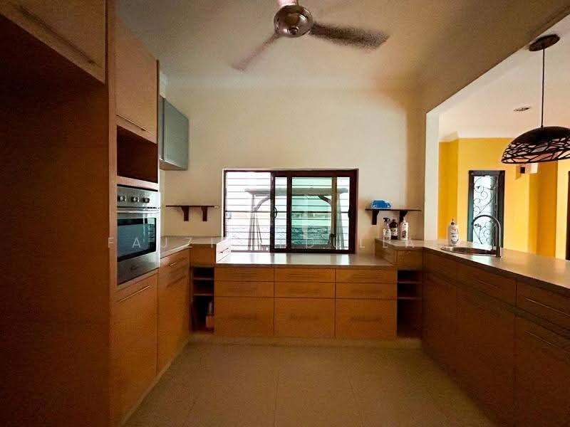 Semi-Detached House for Sale in Ukay Perdana (Ulu Kelang) - Fauzi Abdullah - Kitchen - PropertyGuru.com.my