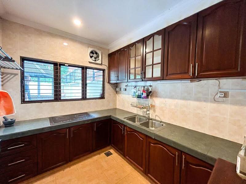 Semi-Detached House for Sale in Ukay Perdana (Ulu Kelang) - Fauzi Abdullah - Kitchen - PropertyGuru.com.my