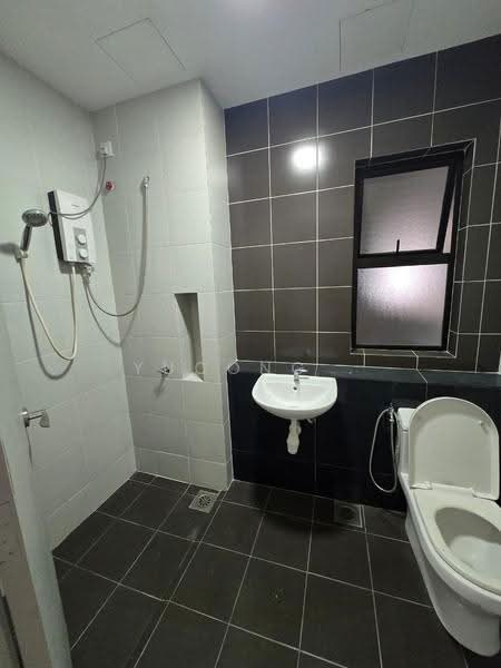 Apartment for Sale at Austin Regency (Pangsapuri Austin Perdana) - Yucong . - Bathroom - PropertyGuru.com.my