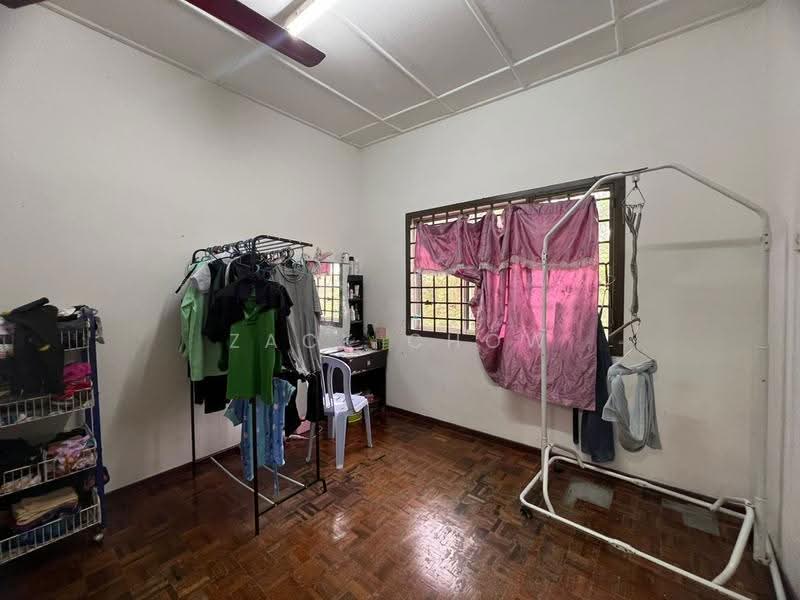Rumah Teres 2-Tingkat untuk Dijual di Taman Sri Putri (Skudai) - Zack Chow - Bedroom - PropertyGuru.com.my