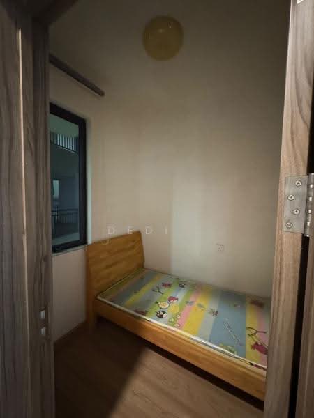 Pangsapuri untuk Disewa di Regalia Park @ Forest City - Dedi . - Bedroom - PropertyGuru.com.my