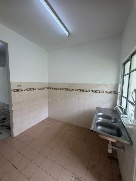 2-storey Terraced House for Sale in Putra Heights (Subang Jaya) - Yao Tan - Kitchen - PropertyGuru.com.my