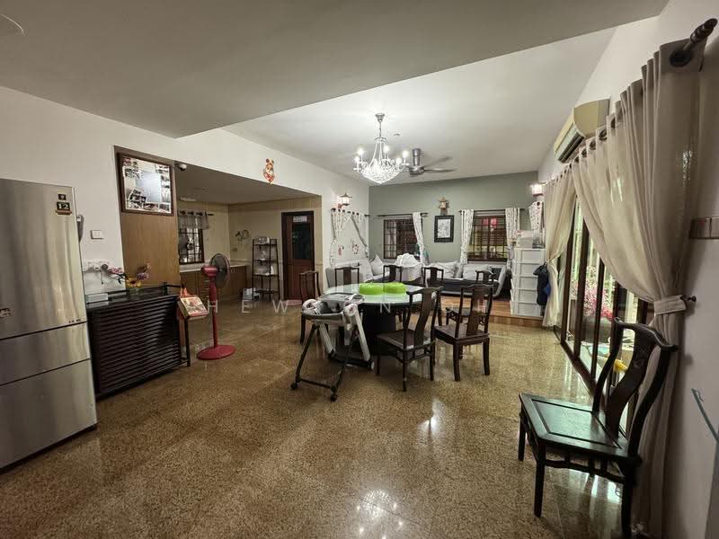 Bungalow House for Sale in Batu 9 (Cheras) - Hewson Oh - Living Room - PropertyGuru.com.my
