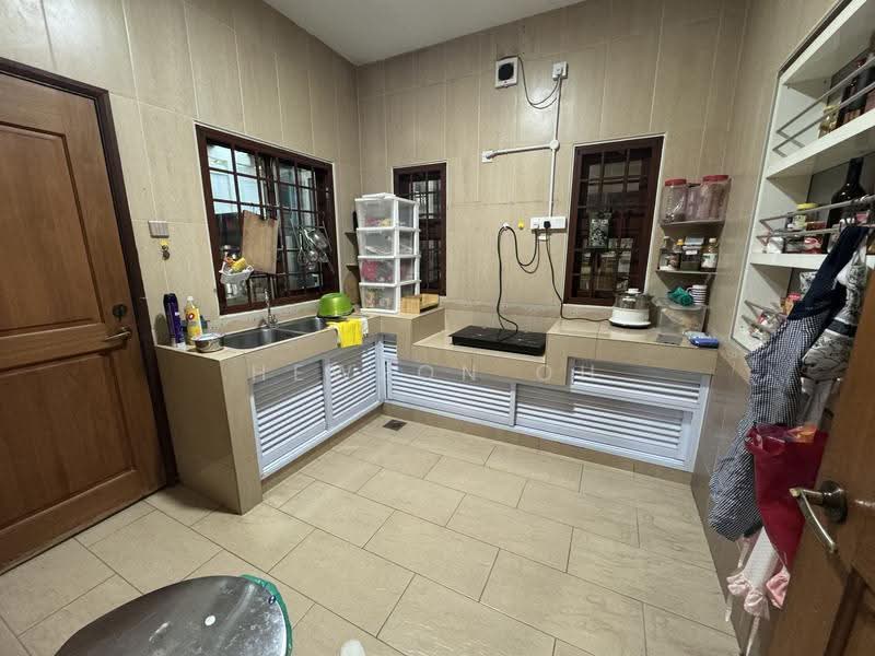 Bungalow House for Sale in Batu 9 (Cheras) - Hewson Oh - Kitchen - PropertyGuru.com.my