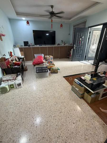 2-storey Terraced House for Sale in Taman Molek (Johor Bahru) - Zack Chow - Living Room - PropertyGuru.com.my