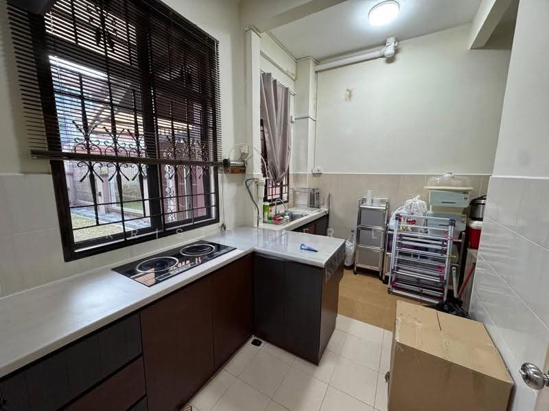 Semi-Detached House for Sale in Taman Nusa Idaman (Iskandar Puteri (Nusajaya)) - Kristopher Lee - Kitchen - PropertyGuru.com.my