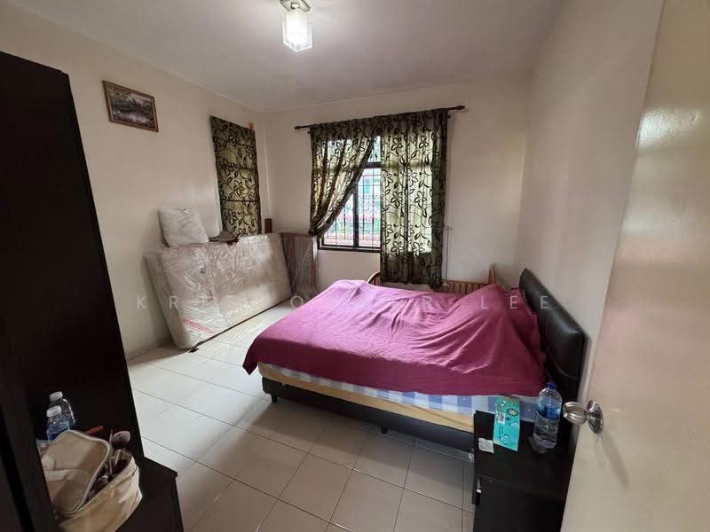 Semi-Detached House for Sale in Taman Nusa Idaman (Iskandar Puteri (Nusajaya)) - Kristopher Lee - Bedroom - PropertyGuru.com.my