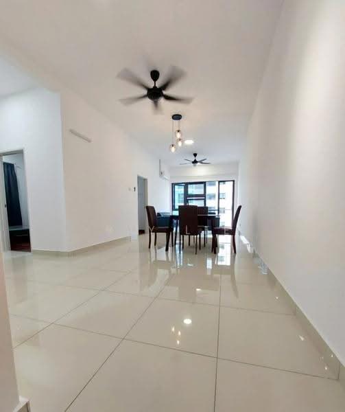 Kediaman Servis untuk Disewa di Pacific Star (Service Residence) - Ray Lee - Living Room - PropertyGuru.com.my