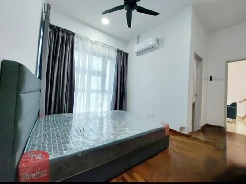 Kediaman Servis untuk Disewa di Pacific Star (Service Residence) - Ray Lee - Bedroom - PropertyGuru.com.my