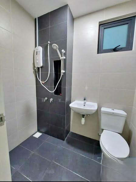 Kediaman Servis untuk Disewa di Pacific Star (Service Residence) - Ray Lee - Bathroom - PropertyGuru.com.my