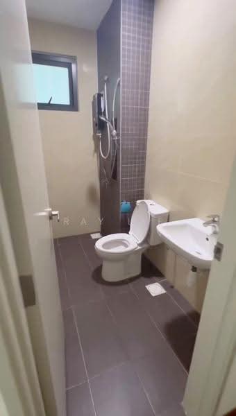 Kediaman Servis untuk Disewa di Pacific Star (Service Residence) - Ray Lee - Bathroom - PropertyGuru.com.my