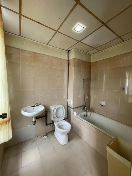 Kondominium untuk Disewa di Rivercity Condominium - Pegky Yap - Bathroom - PropertyGuru.com.my